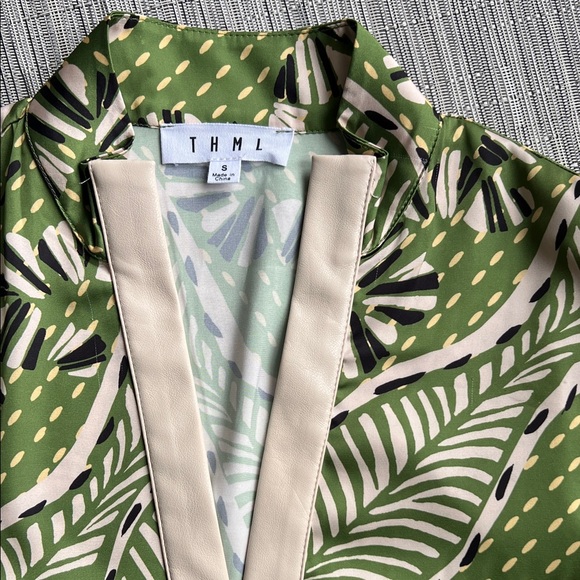 THML Green Leaf Print Blouse - Picture 2 of 11